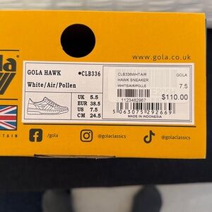 Women’s size 71/2 Gola Hawk Sneakers in White and blue